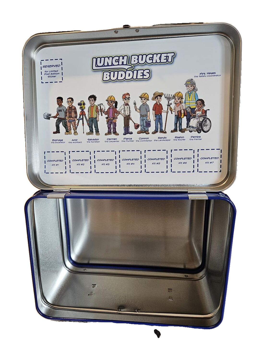 Inside the lid: the crew, a reserved square for the collector's edition badge, and a square for every completed kit.